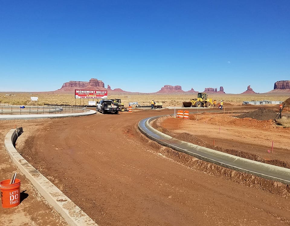 Pro-000016237-Monument-Valley-Roundabout-02